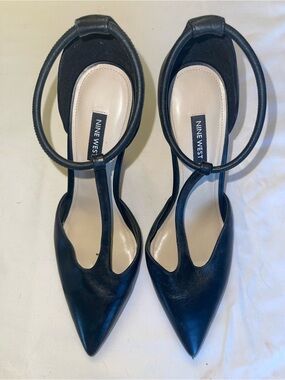Nine West Black Pointed T-Strap Heels